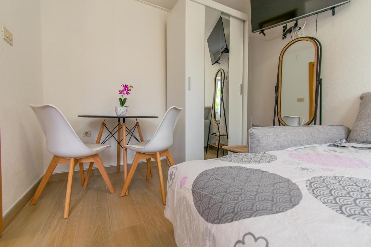 Studio Apartman Monika Hotel Baska Voda Exterior photo