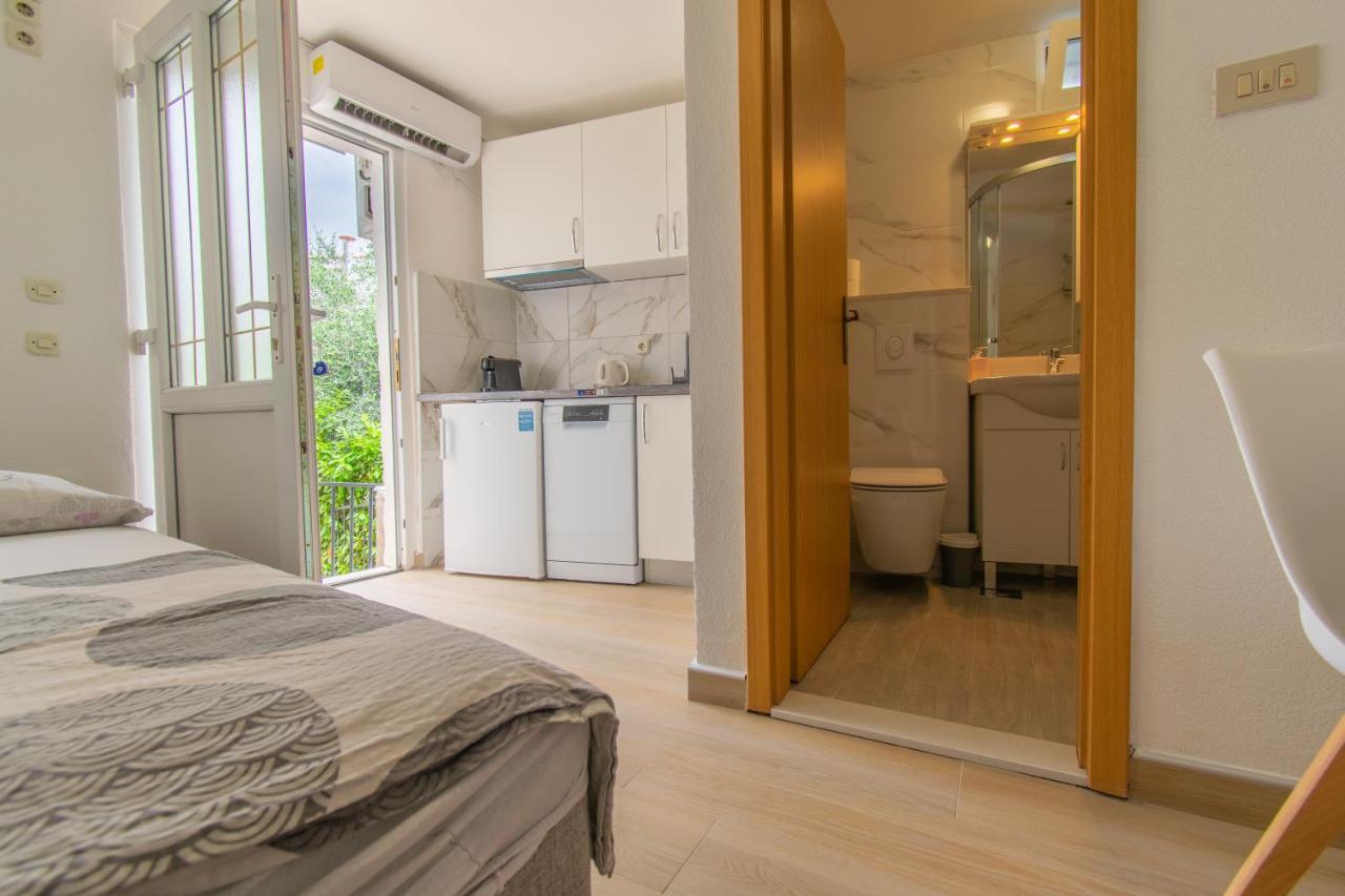 Studio Apartman Monika Hotel Baska Voda Exterior photo