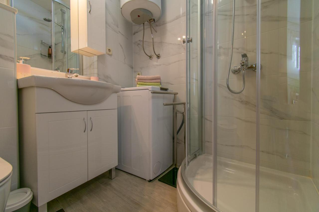 Studio Apartman Monika Hotel Baska Voda Exterior photo